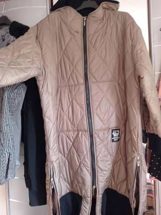 Продам куртку демисезонную