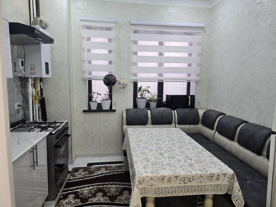 Xonabodda 2 etajli kottej sotiladi.