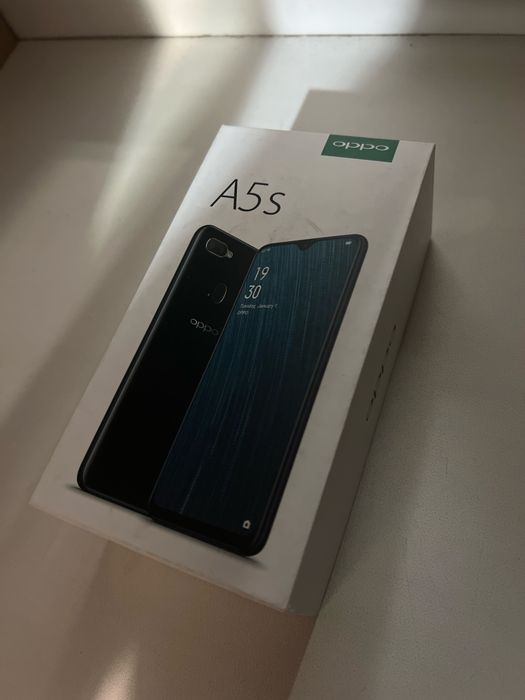 Oppo A5s черный продам