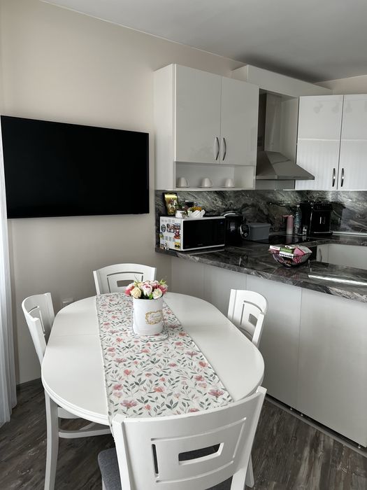 Продава се Тристаен апартамент в Добрич, Център - 110 кв.м за 1020 €/кв.м - Снимка #2