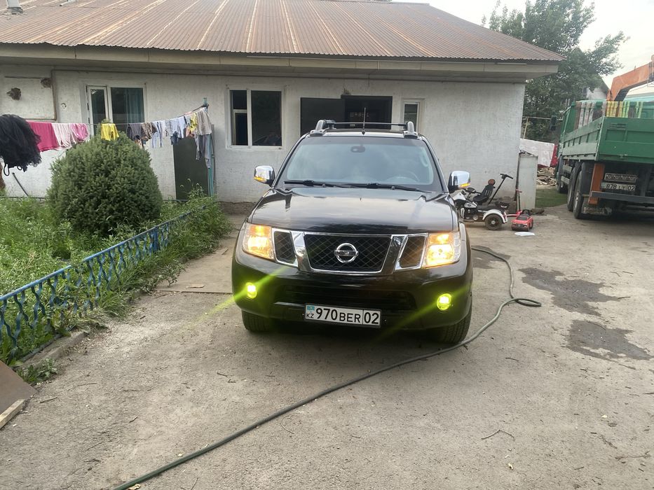 Нисан Навара 2010 рестаилнг