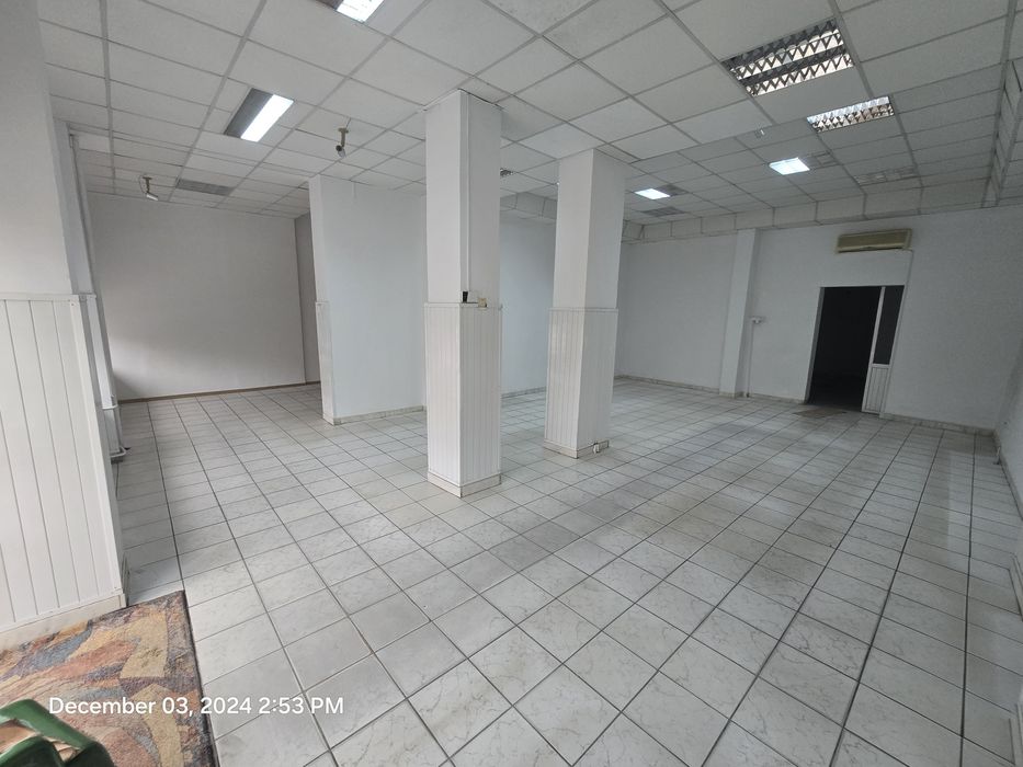 Spatiu comercial central 120mp
