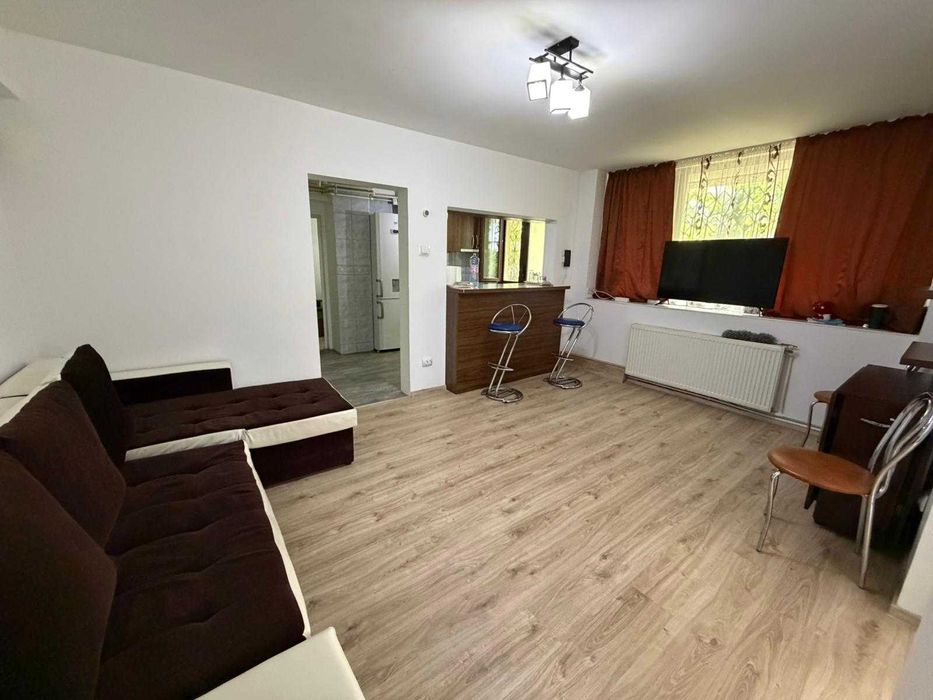 Apartament 3 camere Tiglina 1 Strada Saturn, parter