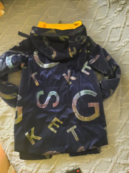 Осенняя,девочковая,152 рост куртка