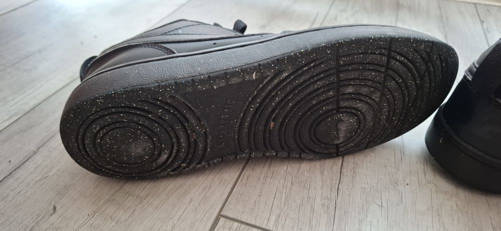 Adidasi Nike, 39