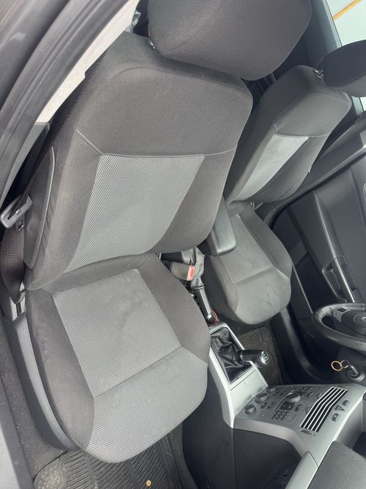 Опел Астра Н на части