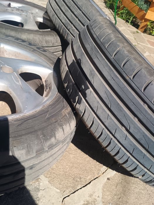 Продавам 4бр.джанти с летни гуми 195/55/15 TOYO + 4бр зимни (2бр Fulda , 2 бр Snow 195/55/15)