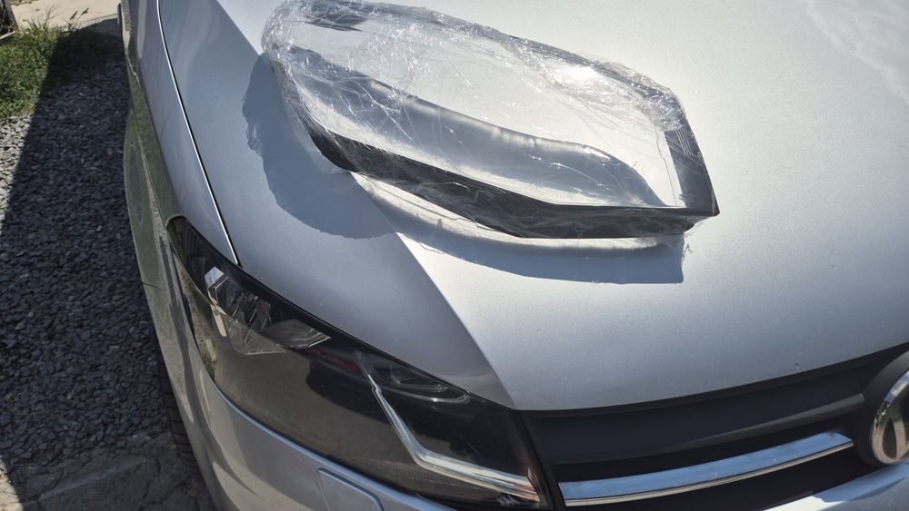 VW Caddy капак за фар ,стъкло за фар десен