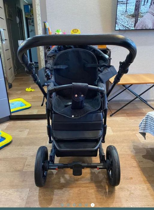 Коляска детская (люлька и прогулочная 2 в 1)