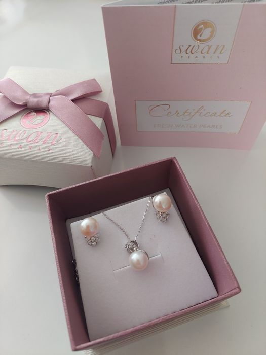 НОВ Сребърен комплект с естествени бели перли Swan Pearls (Оригинална опаковка)