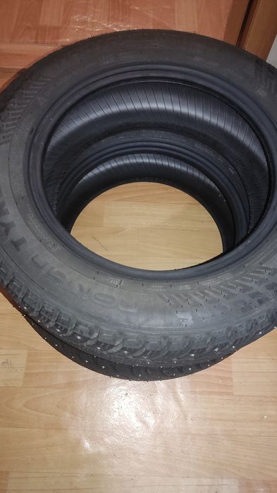 Продам шины Nokia 10p