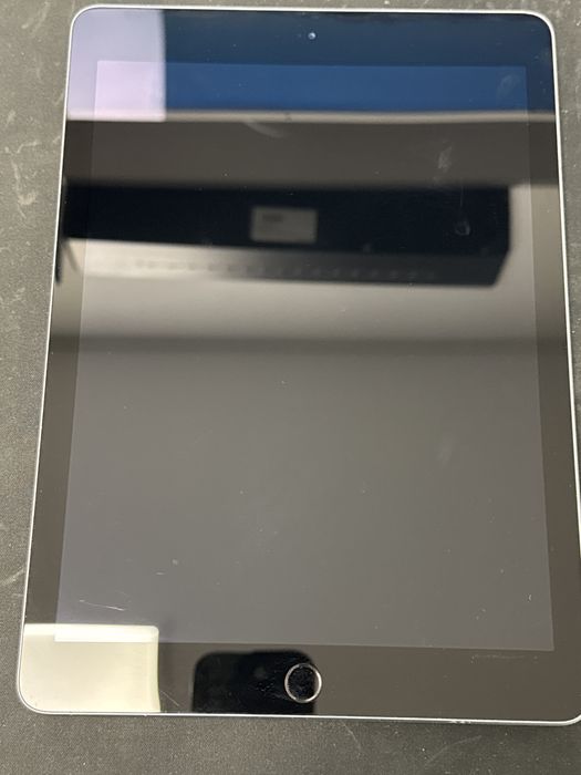 Apple iPad 6 Gen 9.7" 2018 WiFi 32GB ID-XXL6827