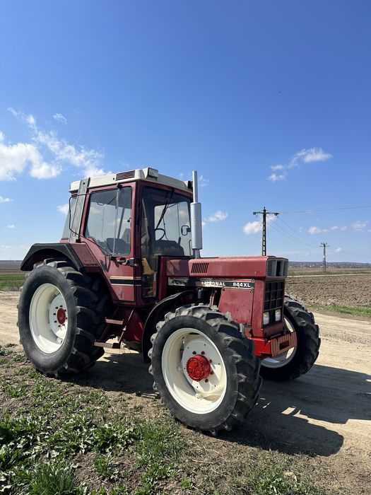International IH 845 XL 4x4
