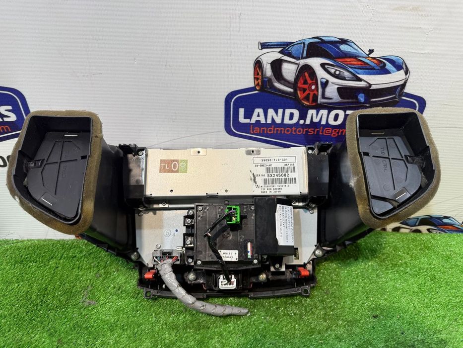 PANOU CENTRAL COMANDA AUDIO / RADIO CD / GRILA VENTILATIE  HONDA ACCORD 8 2.0 BENZINA 2009 COD OEM 39050-TL0-G01 8X245082 2008-2011