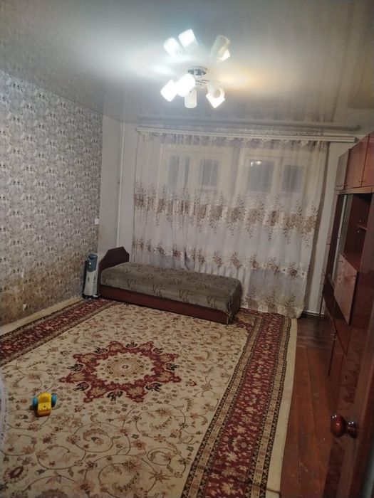 Үй сатылады 2-бөлмелі,8-ми квартирка