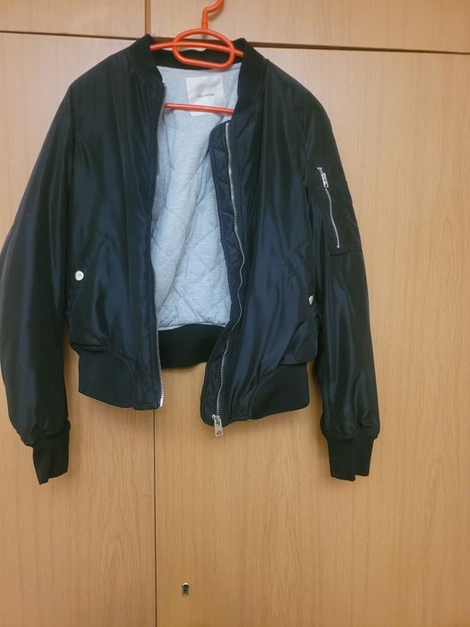 Пролетно Яке pull & bear