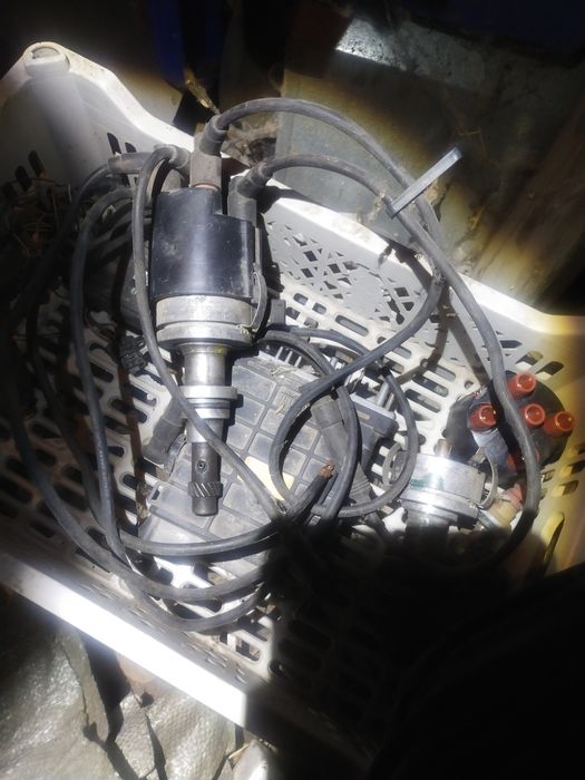 Продам запчасти Ауди А4 пасат б4 Ауди б4-б3