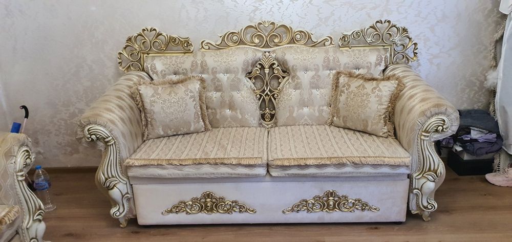 Продава се в отлично съсъоянке диван 3-ка