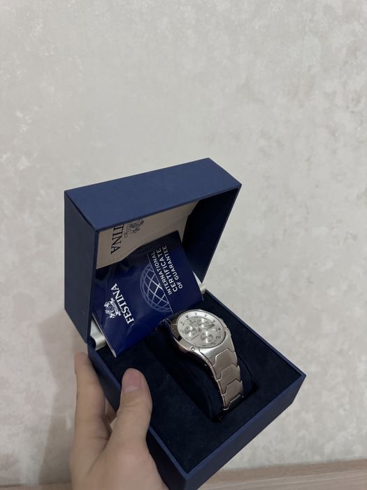 Продам часы  Festina
