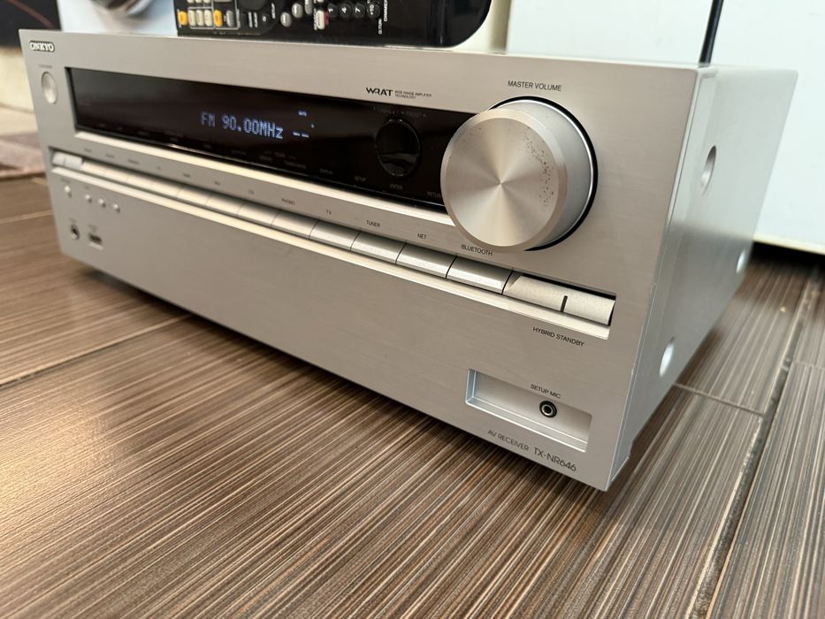 Onkyo TX-NR646 Bluetooth Wi-Fi