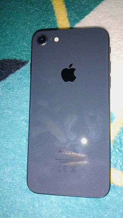 iPhone 8 pentru piese