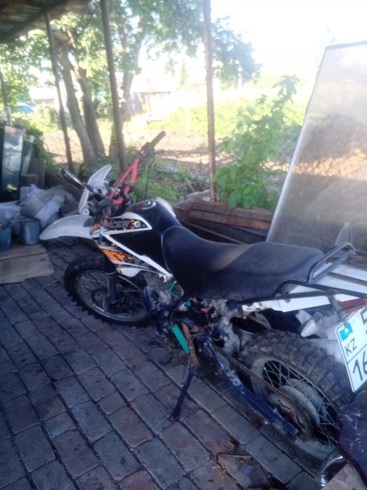 Продам эндуро 250куб