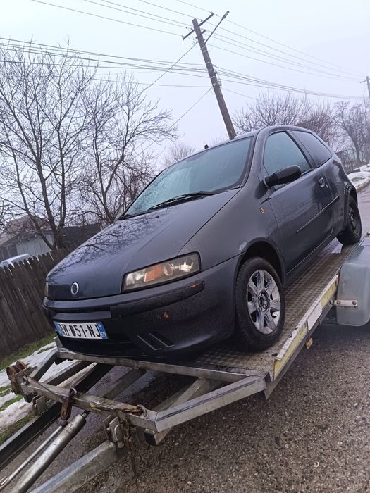 De vanzare FIAT PUNTO 1.9 DIZEL SERVO ELECTRIC mai multe detalii la nr de tel 0790321267