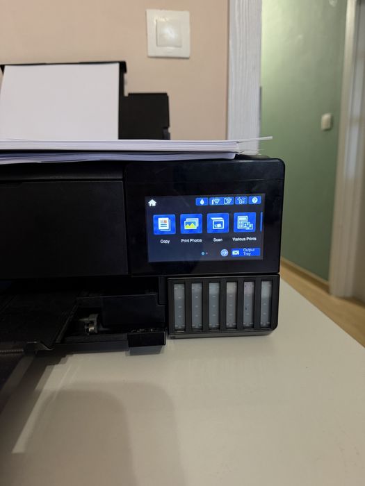 Фотопринтер Epson EcoTank L8180 (A3+)- отлично сьстояние