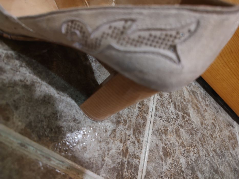 Дамски обувки от естествена кожа