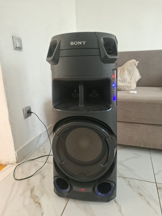 Продам музыкальный центр Sony.