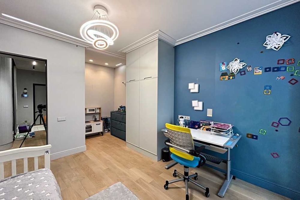 Дава се под наем Тристаен апартамент в София, Център - 90 кв.м за 637.5 € - Снимка #4