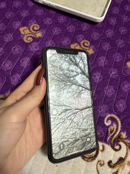 Iphone Xr в хорошем состоянии