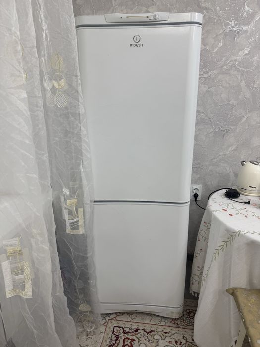 Холодильник б/у