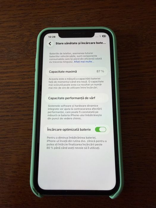 iPhone 11 culoare verde 64GB impecabil