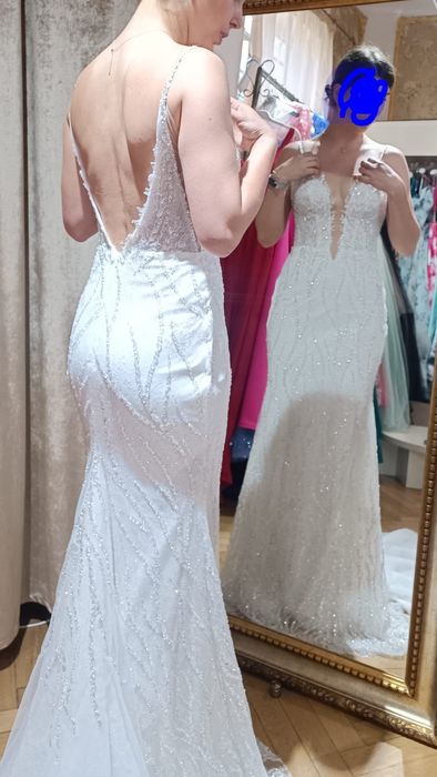 Rochie mireasa cu trena lunga