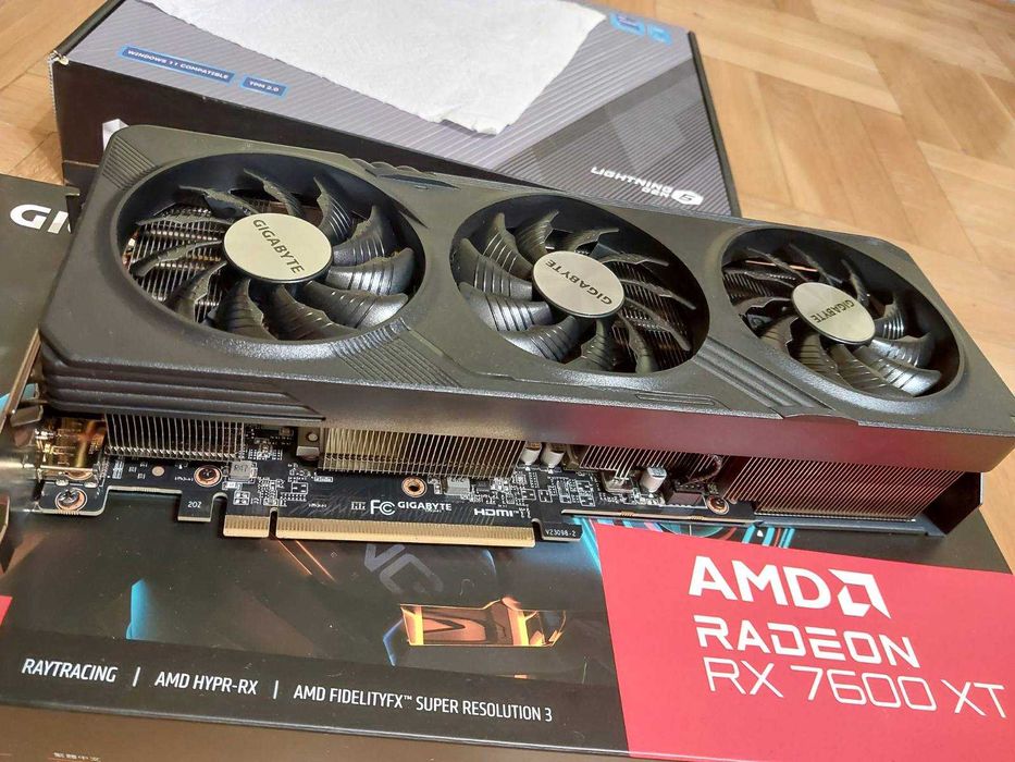 Gigabyte RX 7600 XT 16GB Gaming OC