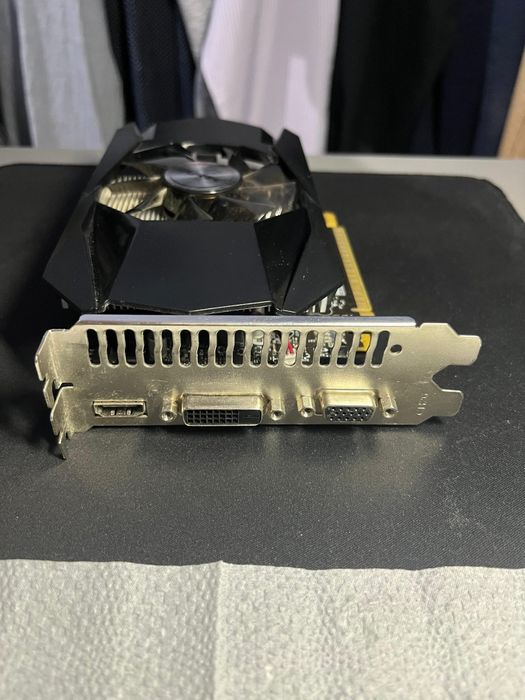 GTX 750 2GB GDDR5 видеокарта