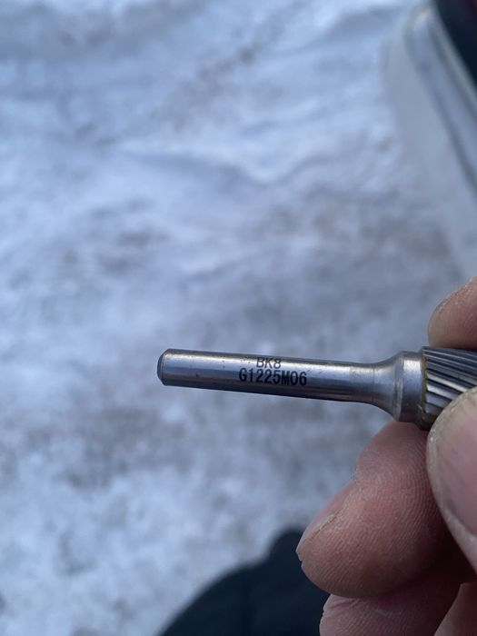 Продаю токарьные инструменты