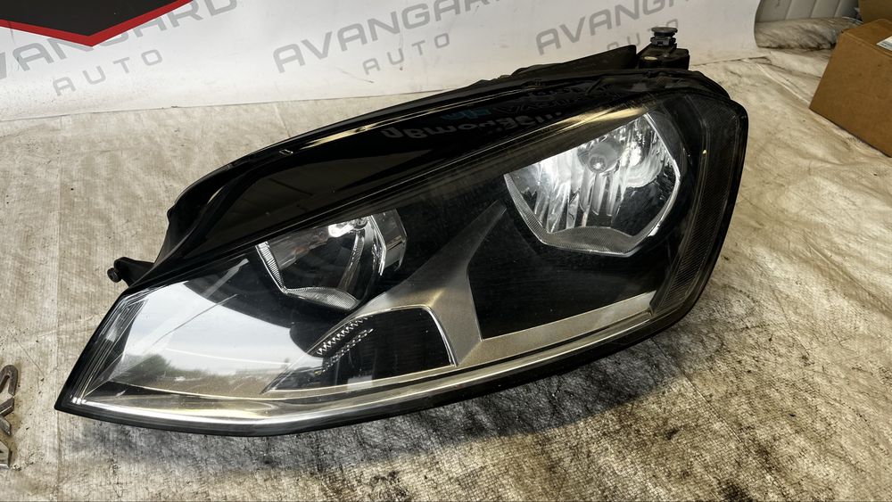 Ляв и десен фар VW Golf 7 (2013-2017)