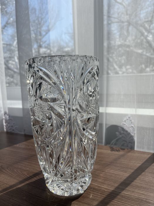 Хрустальная ваза для цветов