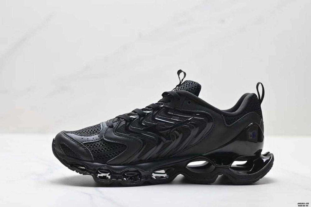 Продавам нови мъжки маратонки Mizuno Wave Prophecy LS GTX налични 42 и 44