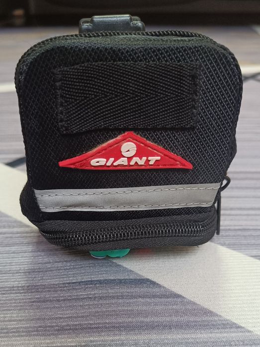 Велосумки, держатель телефона.