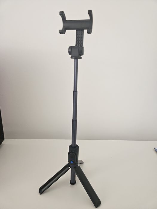 селфи‑палка,монопод,трипод Xiaomi Bluetooth Selfie Stick