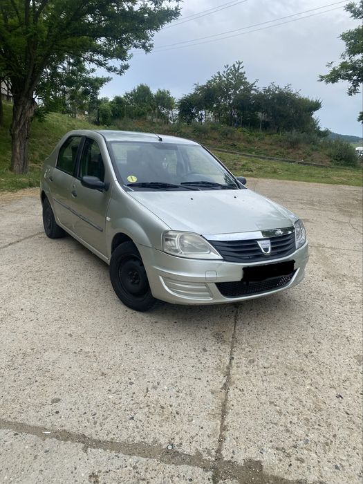 Vand sau schimb dacia logan