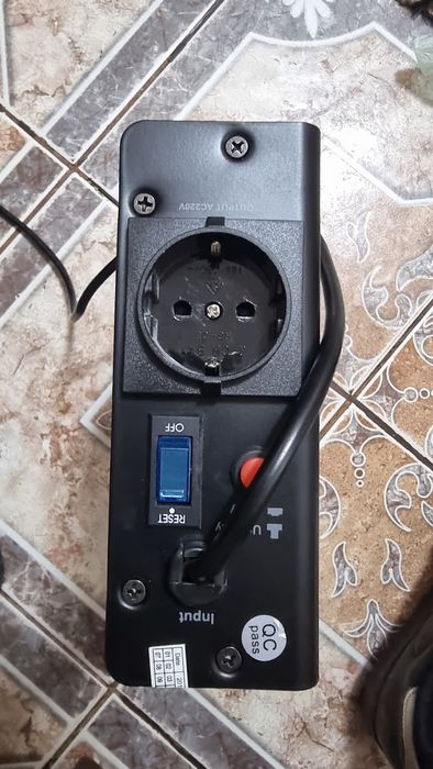 Stabilizator tensiune