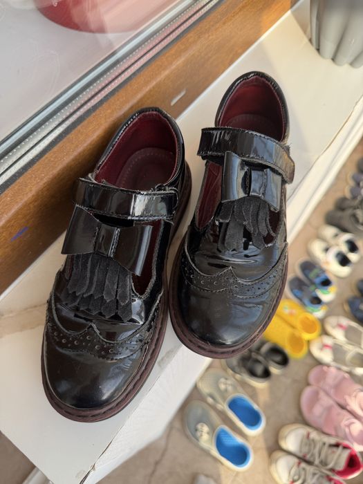 Продам туфли для девочки