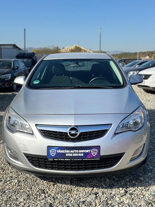 Opel astra J 1.6i Garantie Rate