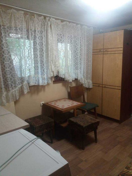 Дава се под наем Едностаен апартамент в Велико Търново, Бузлуджа - 25 кв.м за 204 € - Снимка #1