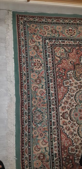 Продам шерстяной ковер Бельгия 2/3м