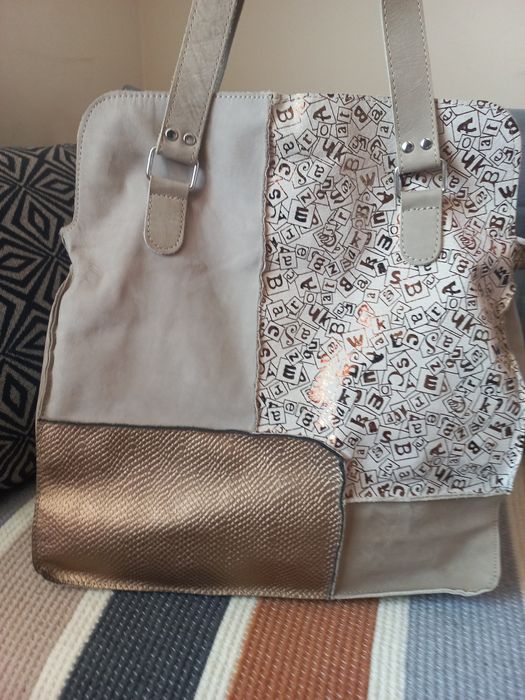 Чанта от естествена кожа бежево +златисто